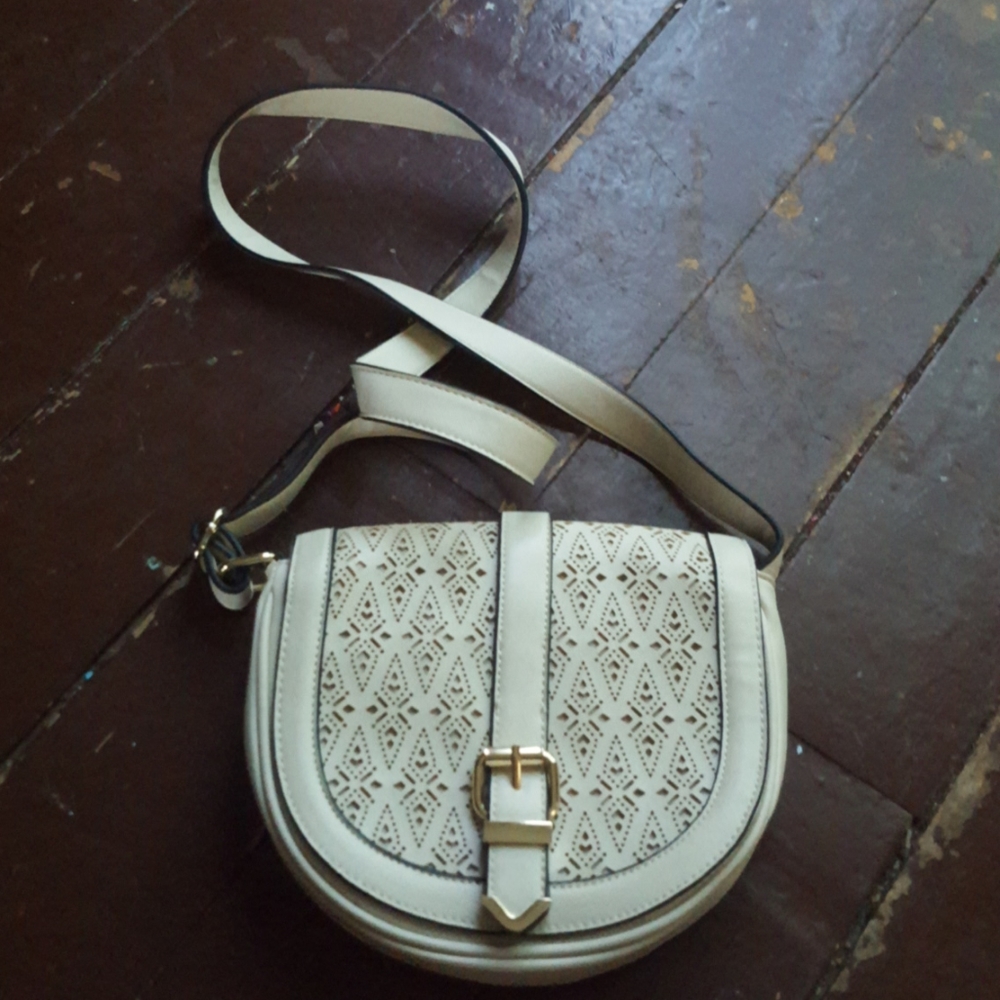 Apt 9 purse